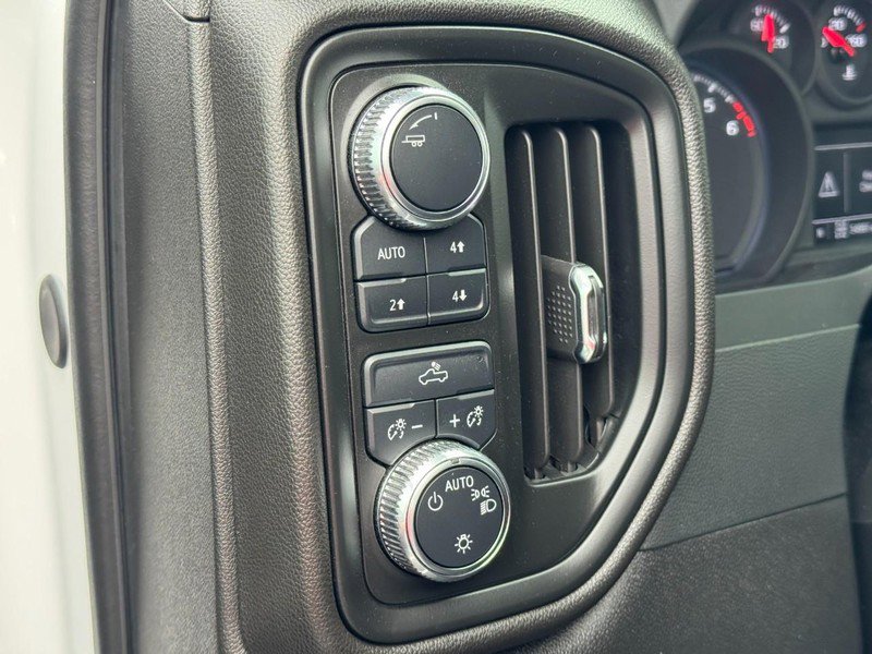 Used 2024 GMC Sierra 1500 Pro w/ Graphite Edition image 17