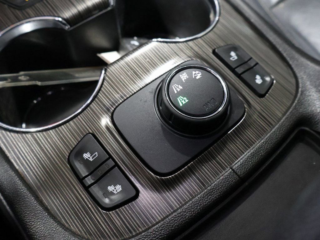 Used 2020 GMC Acadia SLT image 31