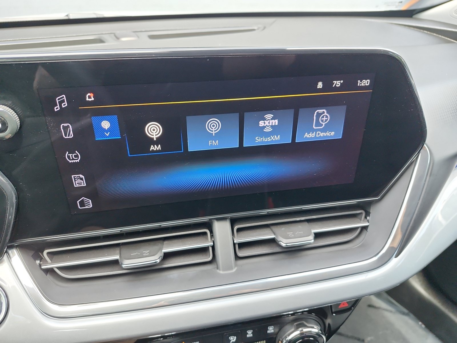 Used 2026 Chevrolet Trax LT FWD image 19