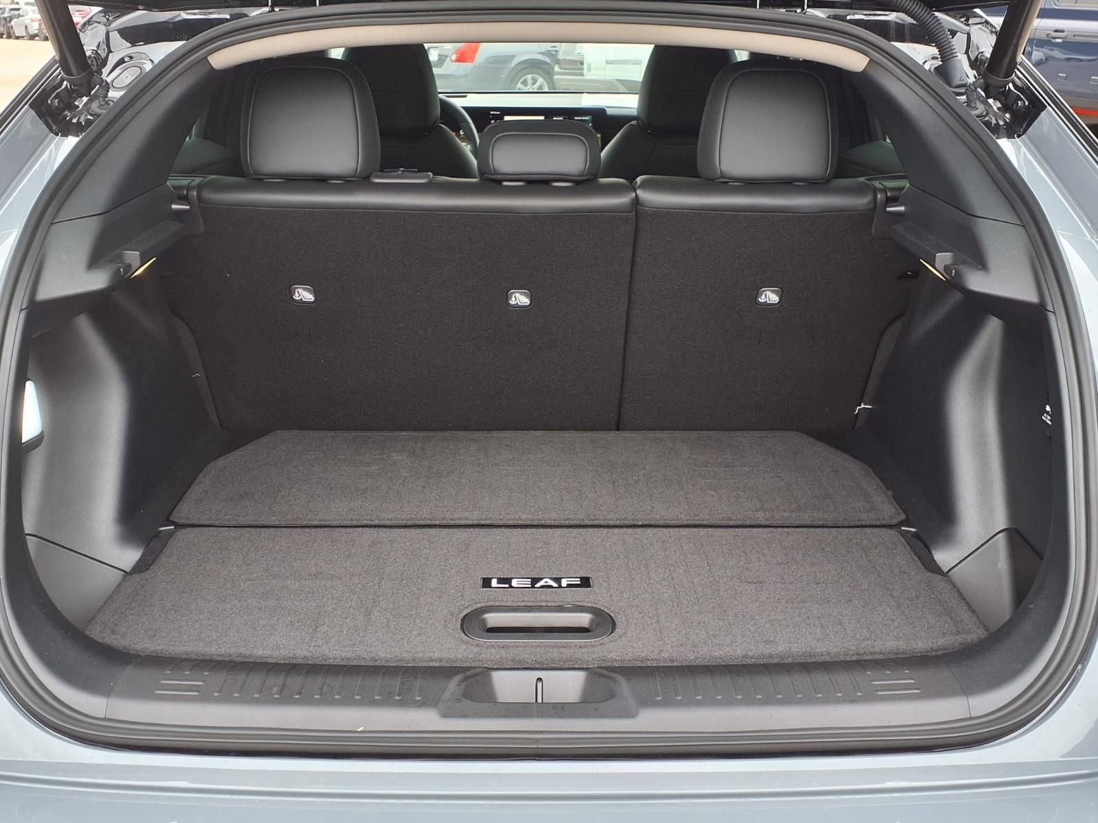 New 2026 Nissan Leaf Platinum+ w/ Cargo Package (Platinum+) image 12