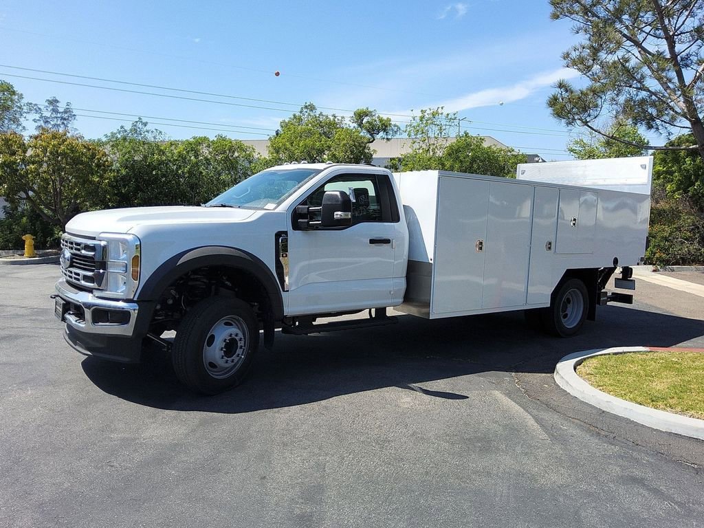 New 2025 Ford F550 2WD Regular Cab Super Duty image 3
