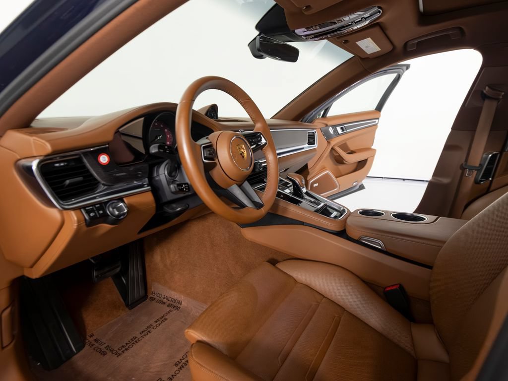 Certified 2023 Porsche Panamera 4 Platinum Edition AWD/4WD image 4