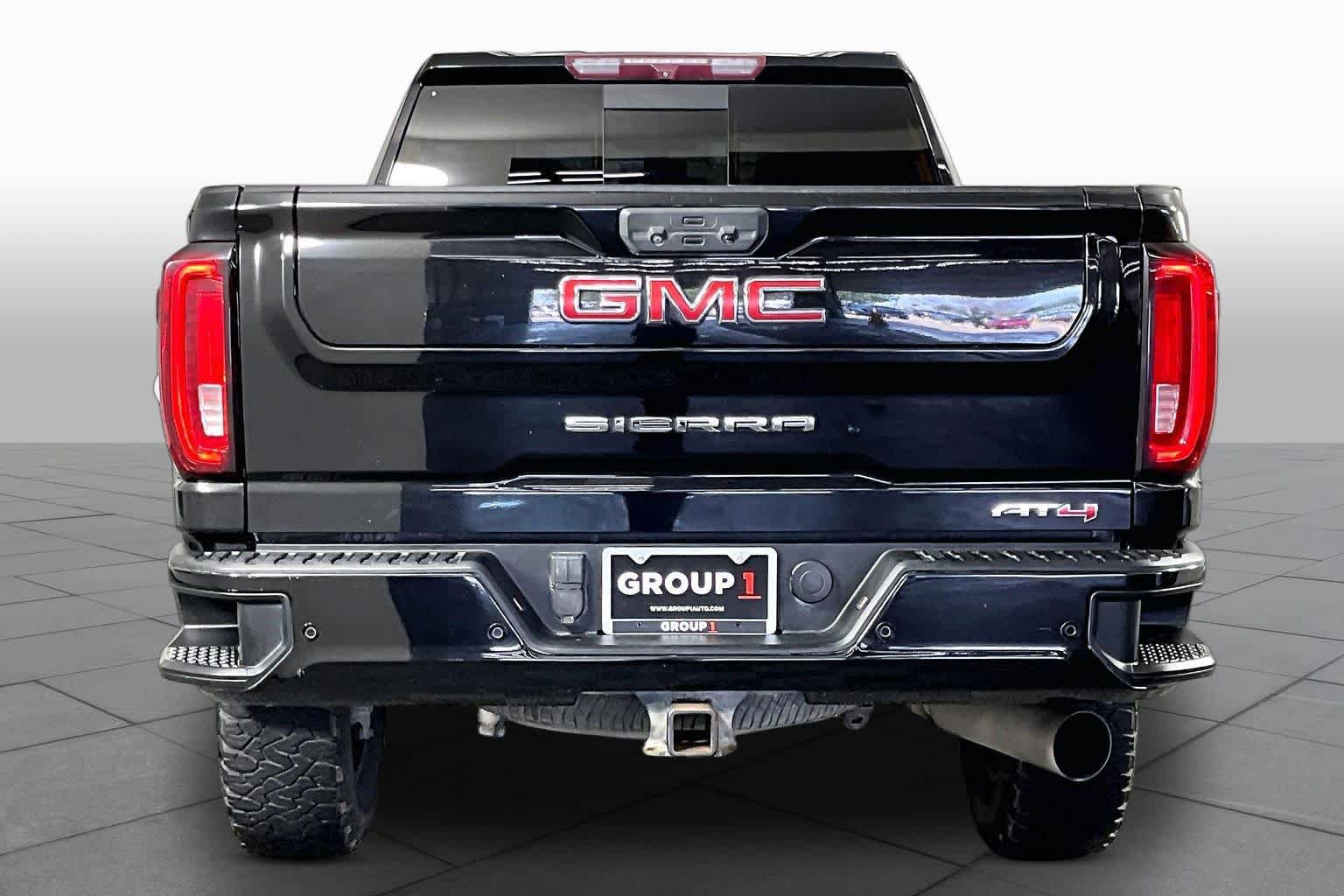 Used 2022 GMC Sierra 2500 AT4 w/ AT4 Preferred Package AWD/4WD image 5