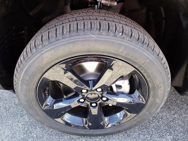 New 2025 Jeep Grand Cherokee L Limited w/ Black Appearance Package image 11