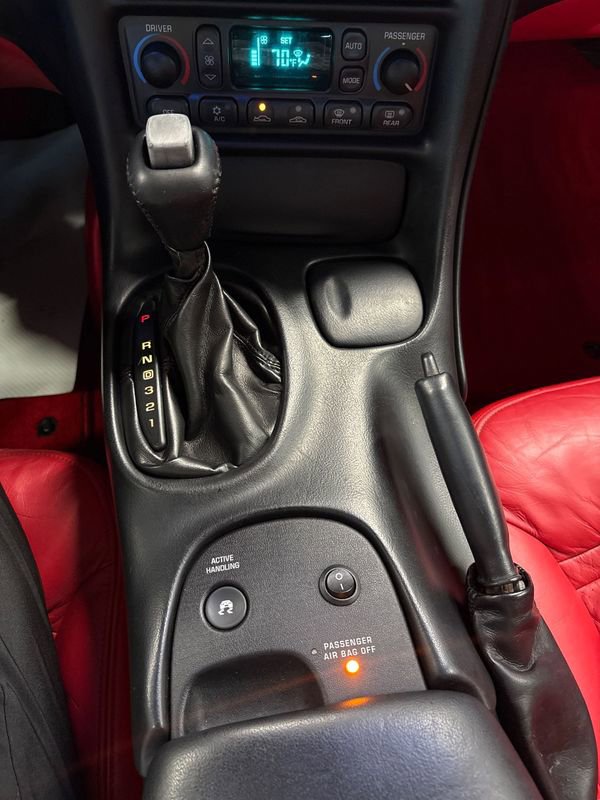 Used 2004 Chevrolet Corvette Coupe w/ Roof Package image 45