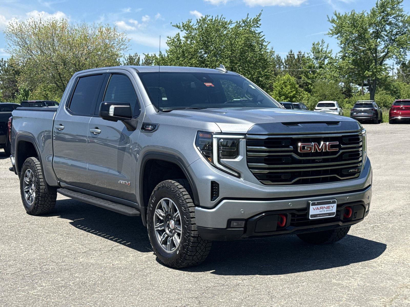 Used 2024 GMC Sierra 1500 AT4 w/ AT4 Premium Package AWD/4WD image 4