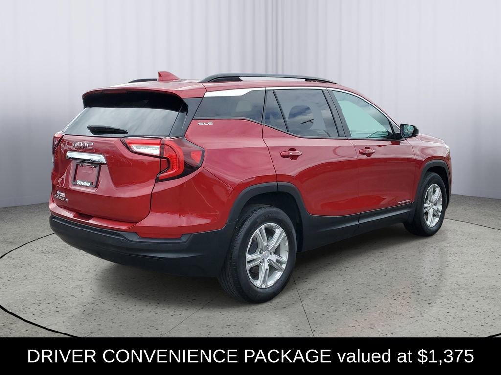Used 2023 GMC Terrain SLE w/ Driver Convenience Package FWD image 3