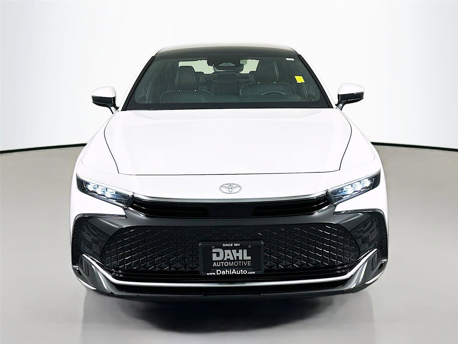 Certified 2023 Toyota Crown Limited image 3