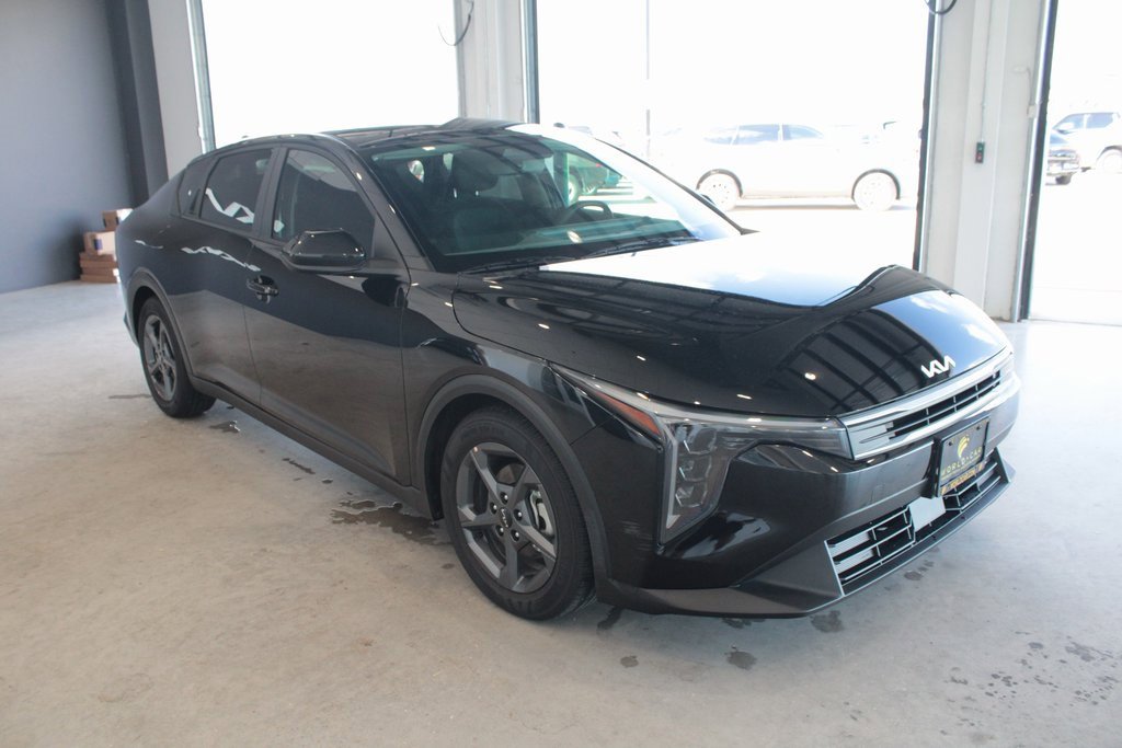 Certified 2025 Kia K4