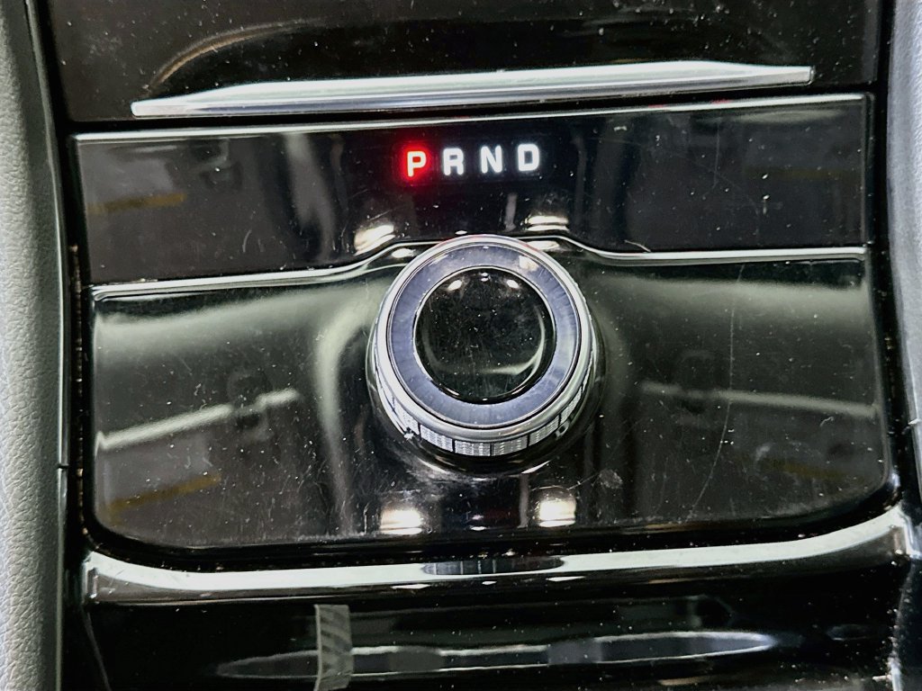 Used 2023 Jeep Grand Cherokee Laredo AWD/4WD image 16