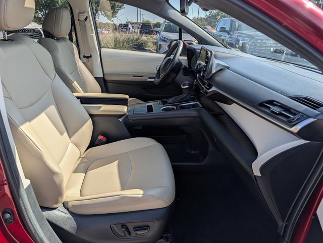 Certified 2023 Toyota Sienna XLE FWD image 31