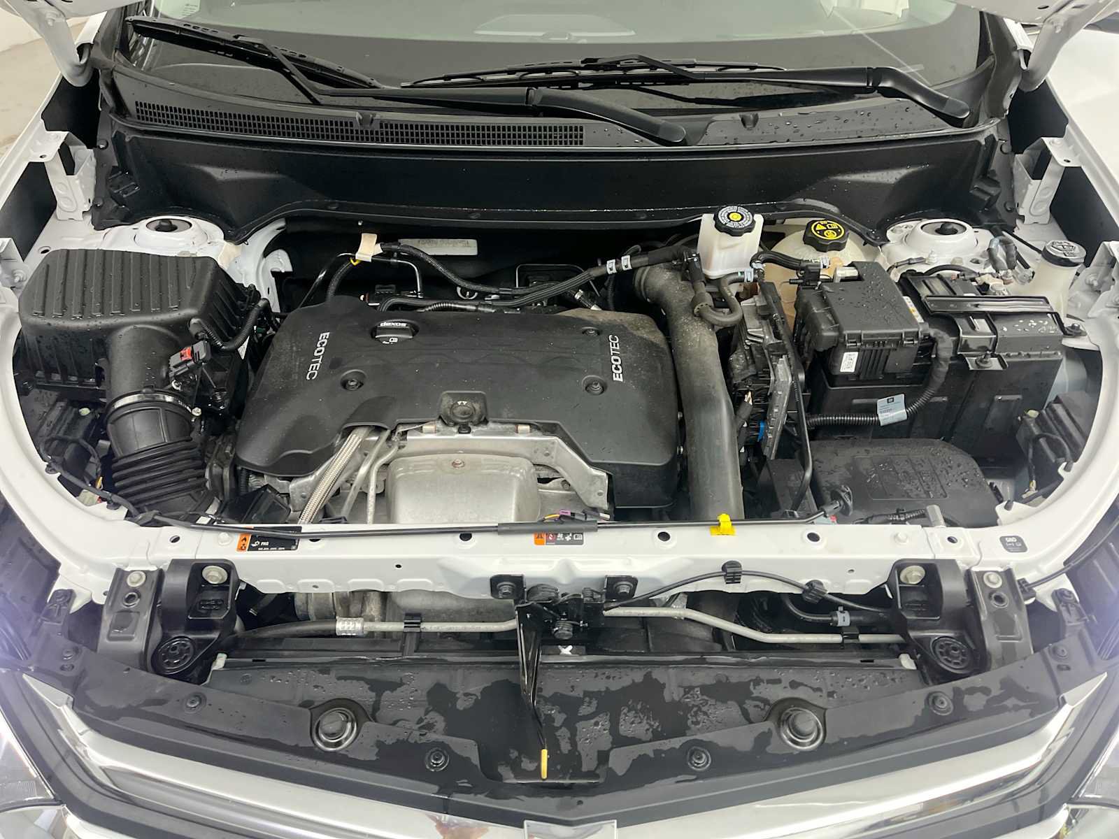 Used 2018 Chevrolet Equinox Premier FWD image 24