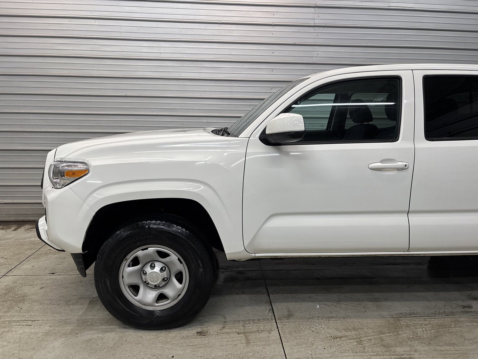 Used 2023 Toyota Tacoma SR image 3