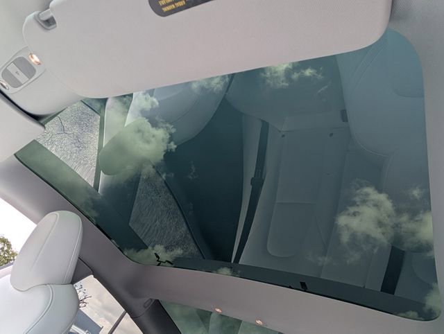 Used 2023 Tesla Model 3 Standard Range image 23