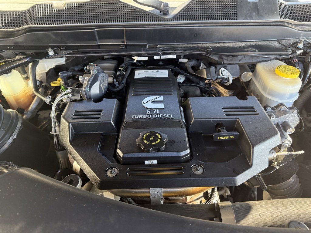 Used 2019 RAM 2500 Laramie w/ Night Edition image 7