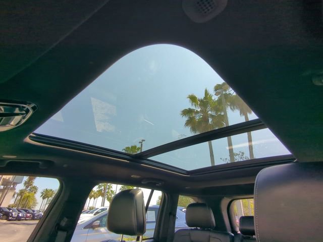 Used 2023 Jeep Grand Cherokee Overland image 24