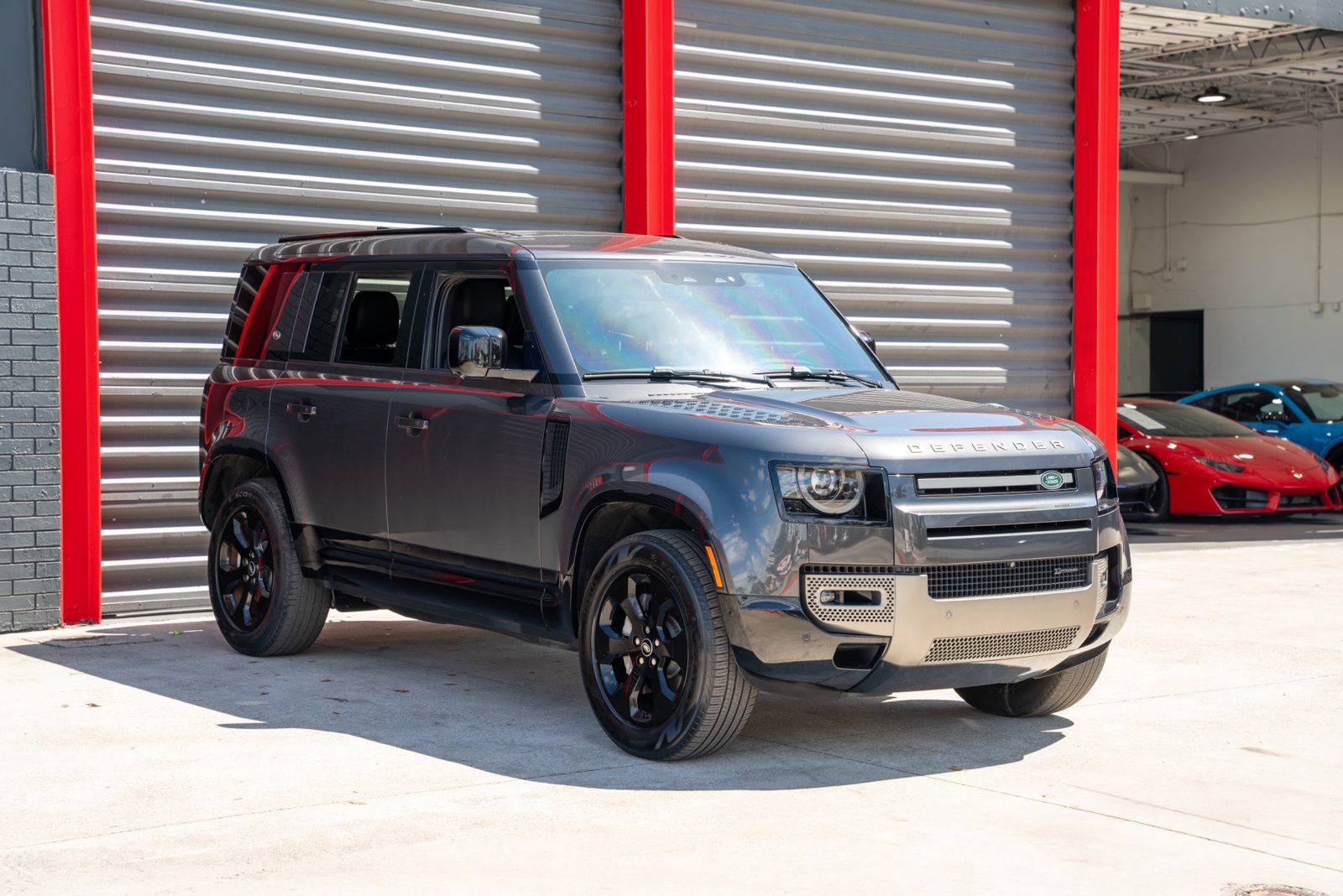 Used 2022 Land Rover Defender 110 X-Dynamic SE video 2