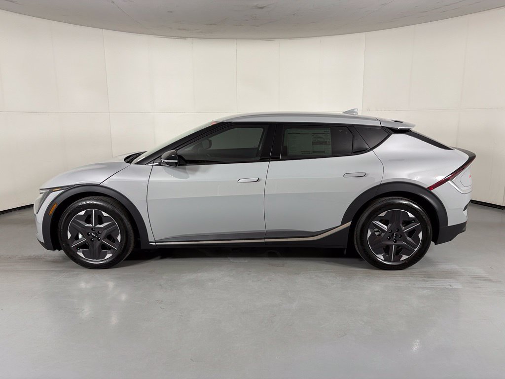 New 2026 Kia EV6 Light RWD image 5
