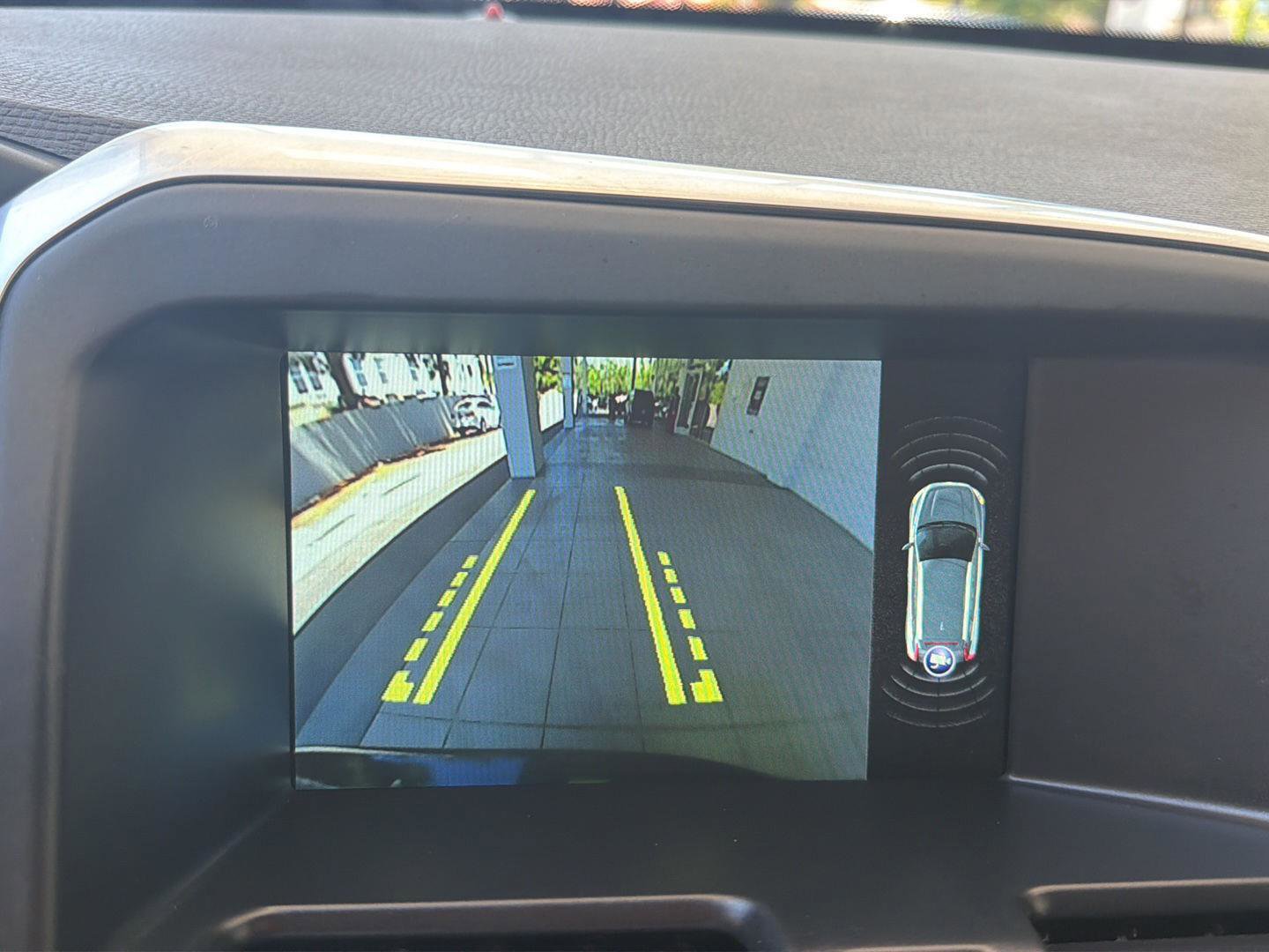 Used 2016 Volvo XC60 T5 Premier w/ Proximity Package AWD/4WD image 22