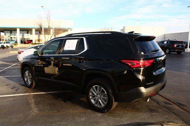 Used 2022 Chevrolet Traverse LT image 9