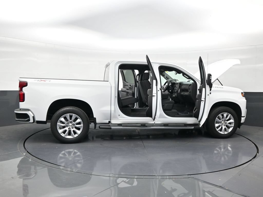 Used 2021 Chevrolet Silverado 1500 Custom w/ Custom Max Trailering Package AWD/4WD image 29