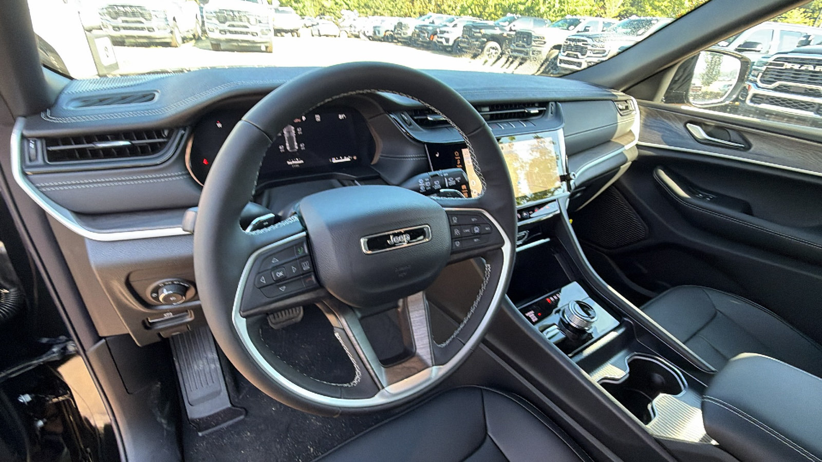 New 2026 Jeep Grand Cherokee Limited w/ Limited Altitude Package AWD/4WD image 20