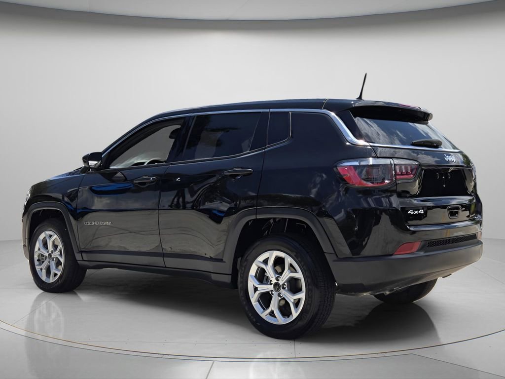Used 2025 Jeep Compass Sport AWD/4WD image 7
