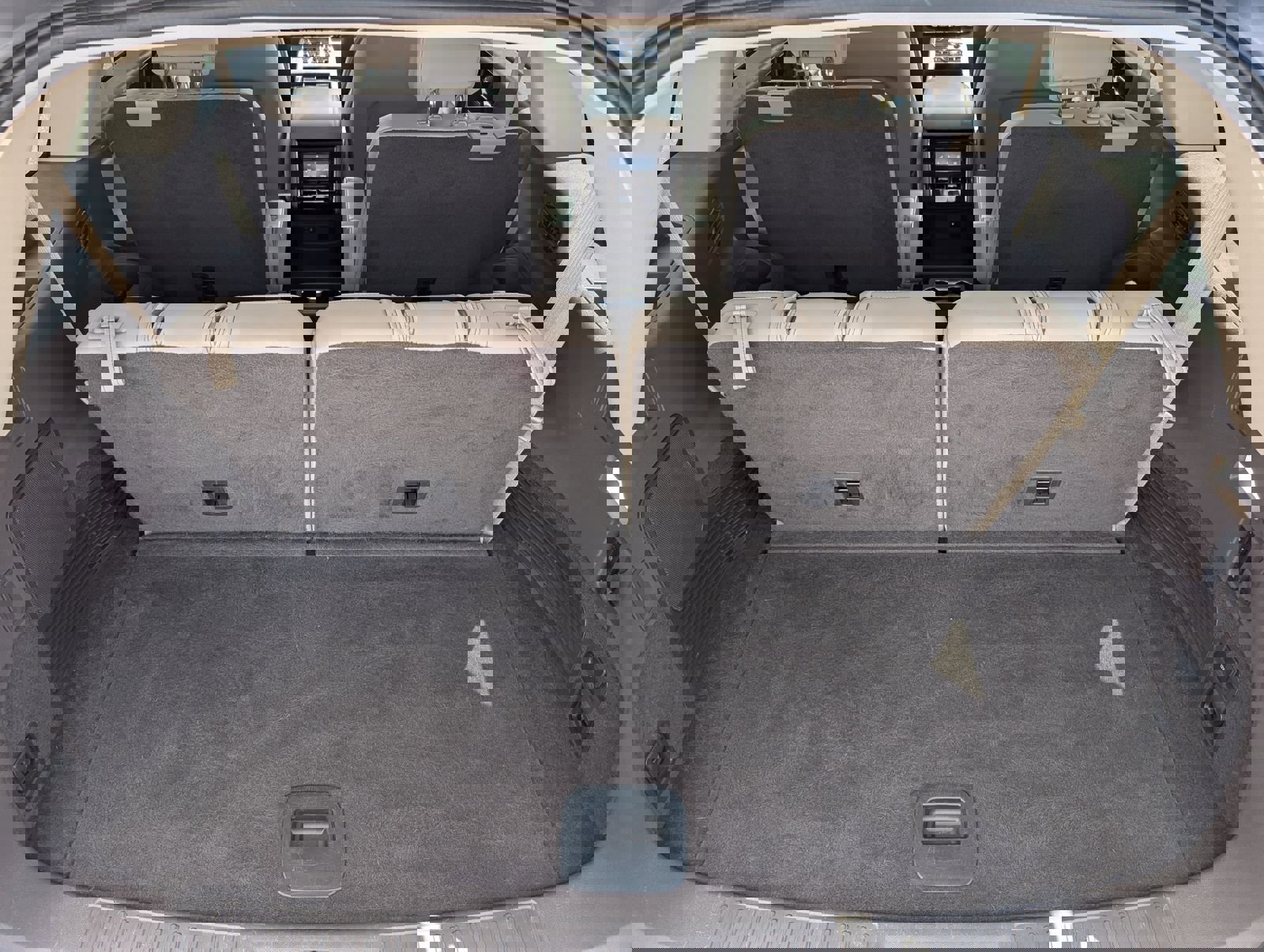 Used 2023 Lincoln Aviator Reserve w/ Equipment Group 201A image 14