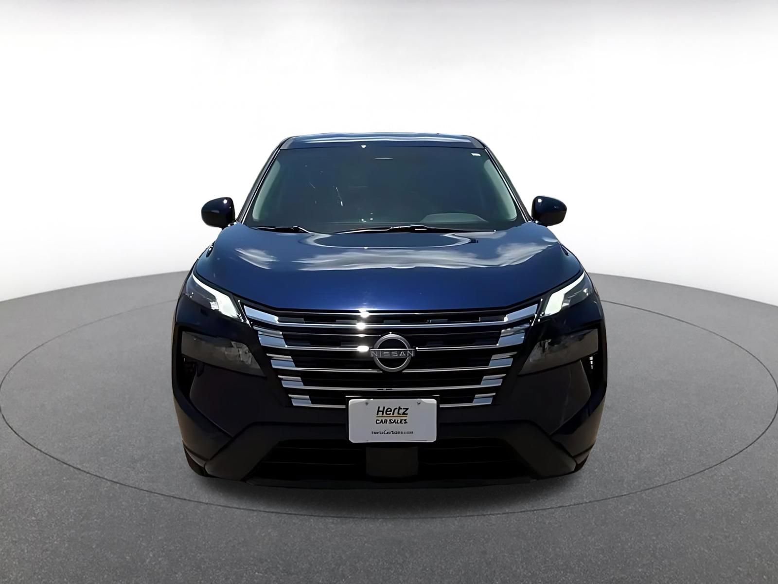 Used 2025 Nissan Rogue SV FWD image 4