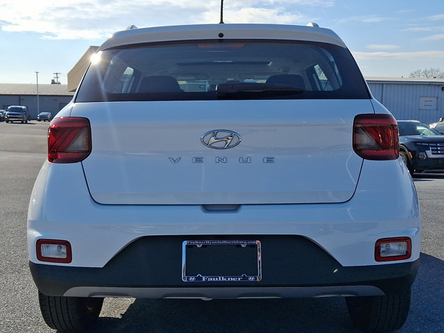 Certified 2024 Hyundai Venue SEL image 5