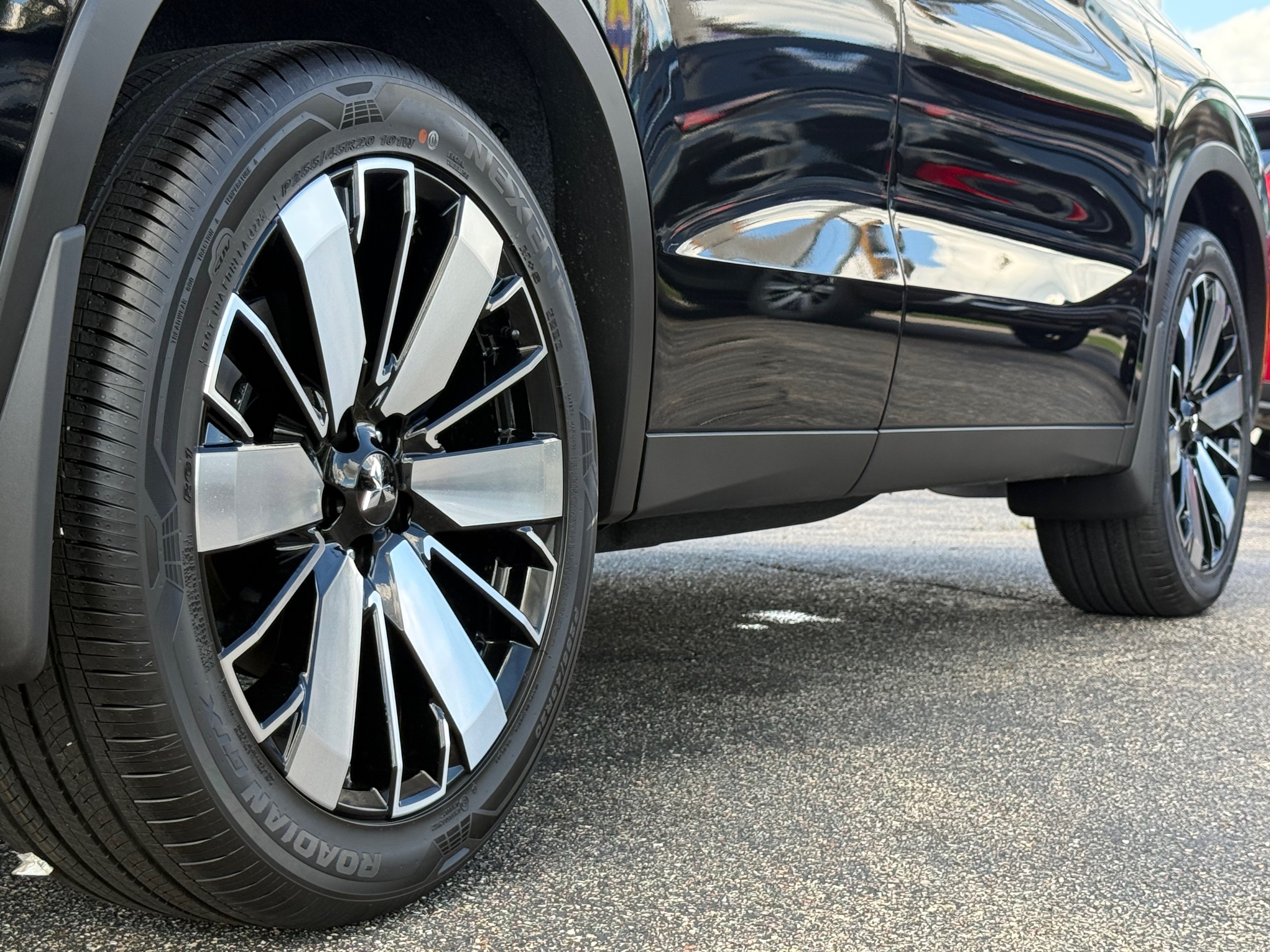 New 2026 Mitsubishi Outlander SE FWD image 17