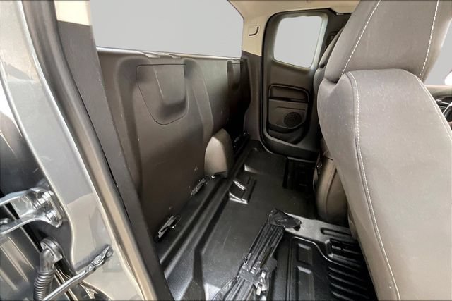 Used 2021 Chevrolet Colorado LT w/ Fleet Safety Package RWD image 17