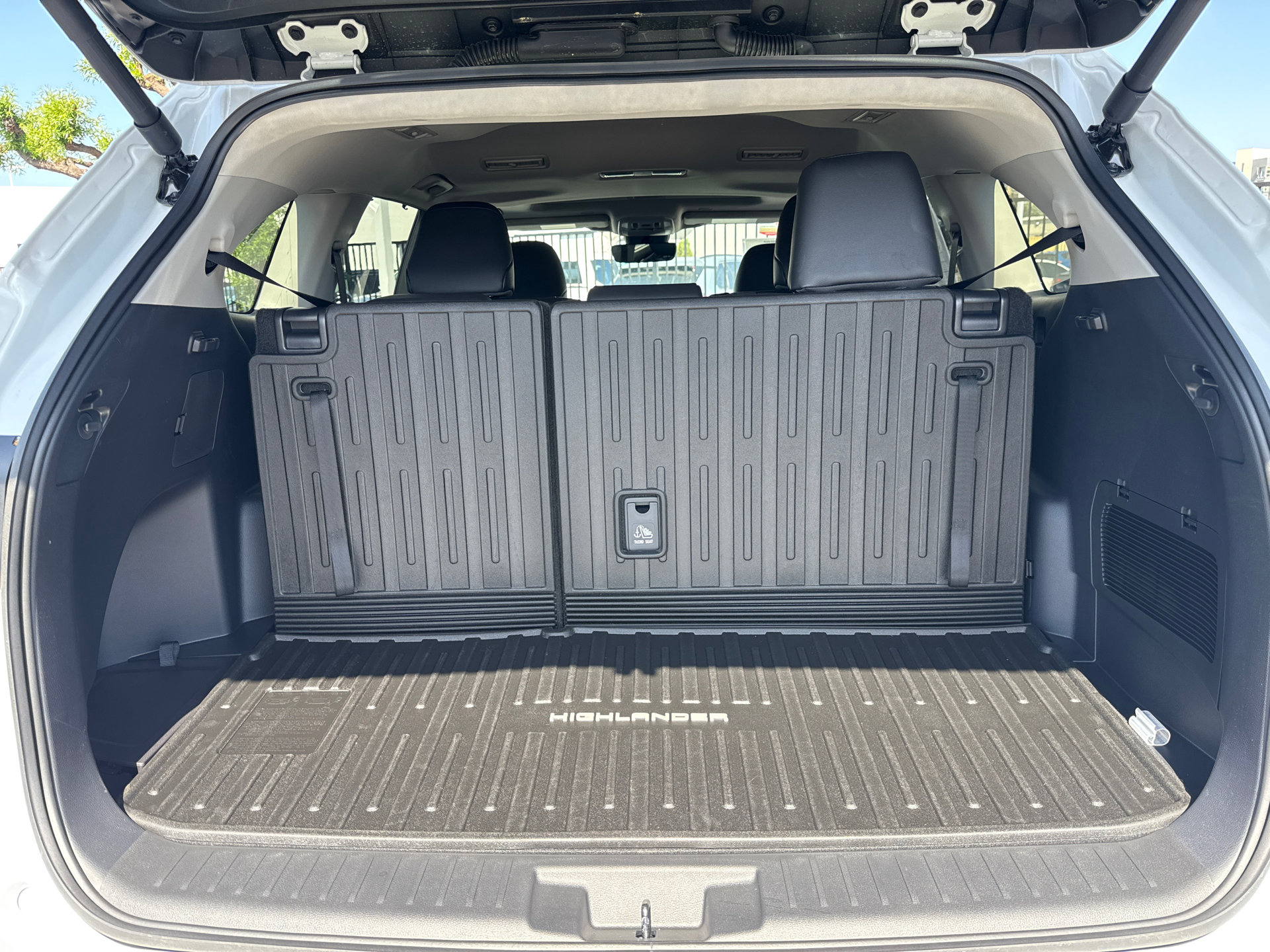 Certified 2026 Toyota Highlander XLE image 12