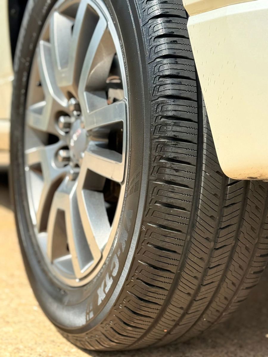 Used 2013 GMC Acadia Denali image 11