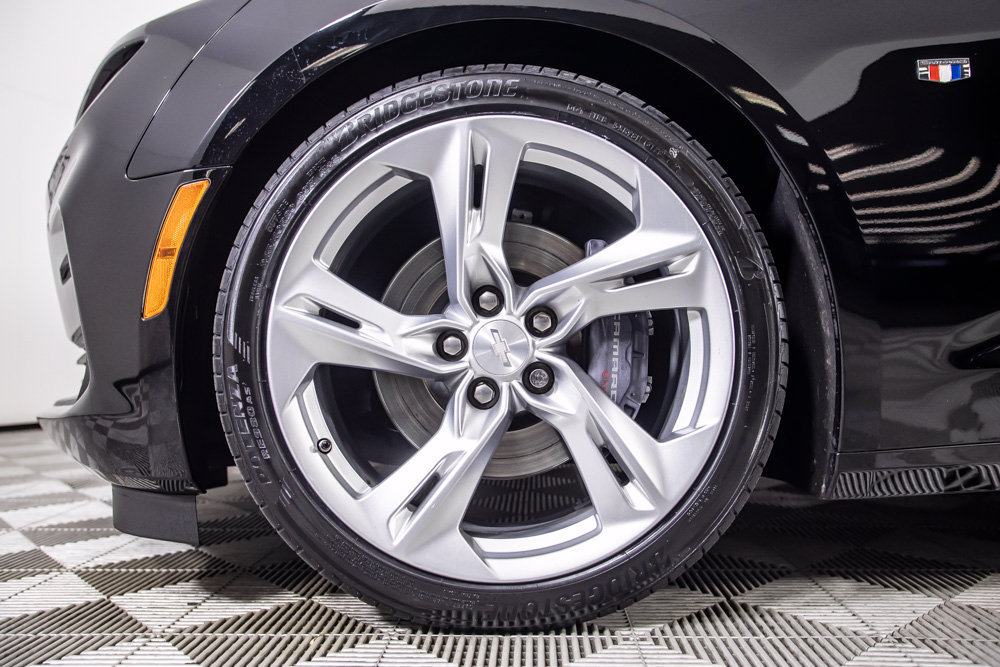 Used 2021 Chevrolet Camaro SS RWD image 39