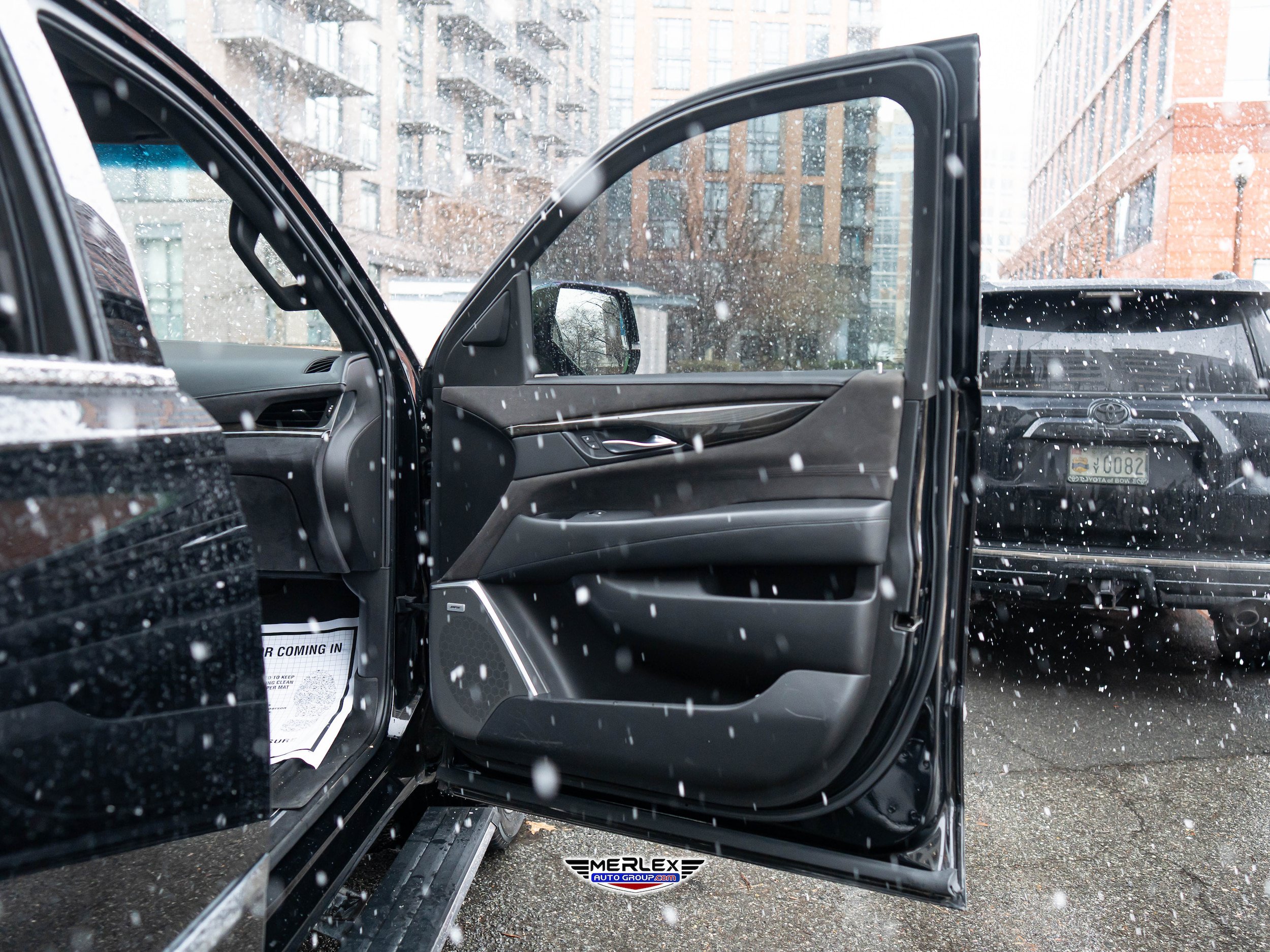 Used 2019 Cadillac Escalade ESV Platinum AWD/4WD image 46