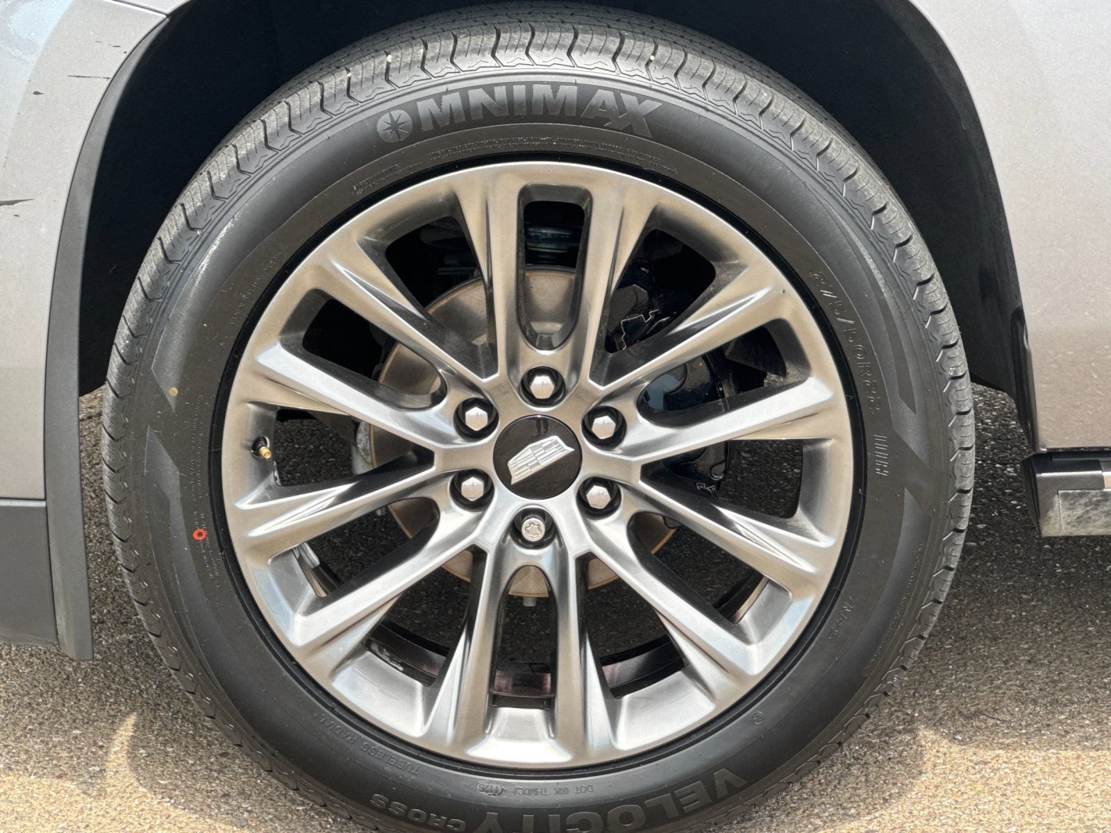 Used 2020 Cadillac Escalade Platinum w/ Escalade Sport Edition AWD/4WD image 38