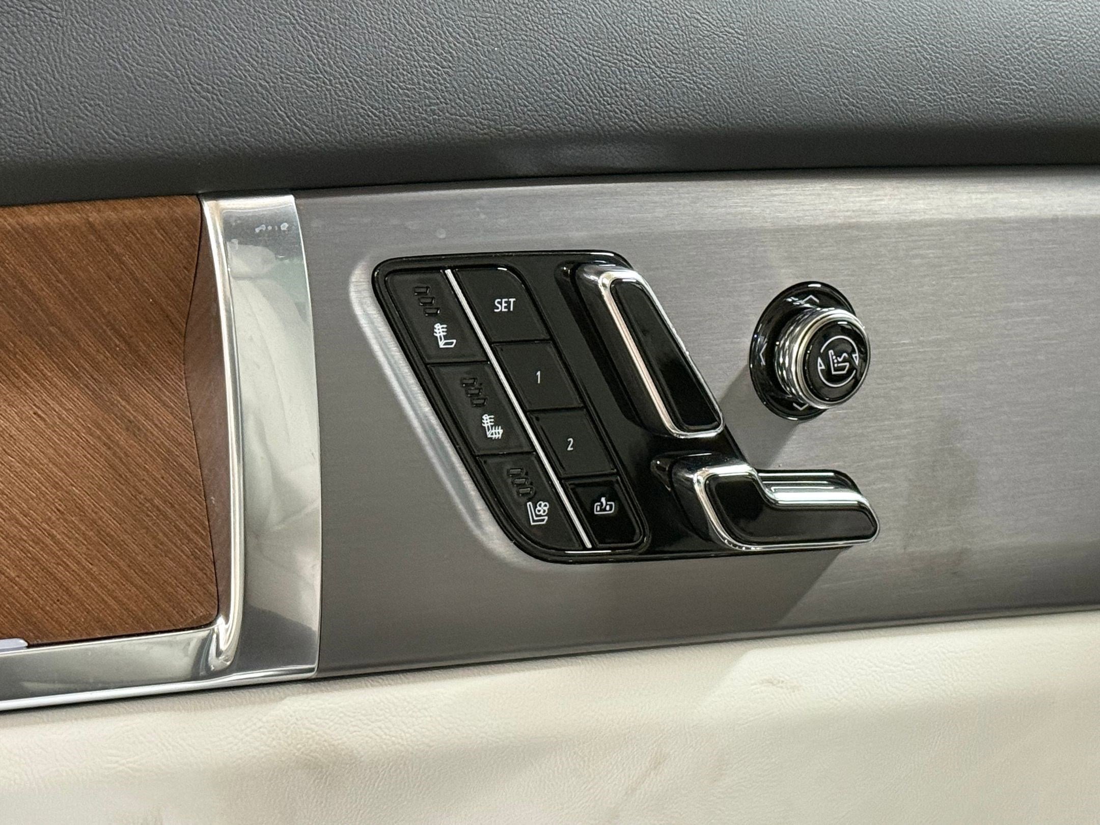 New 2026 Cadillac Vistiq Luxury image 12