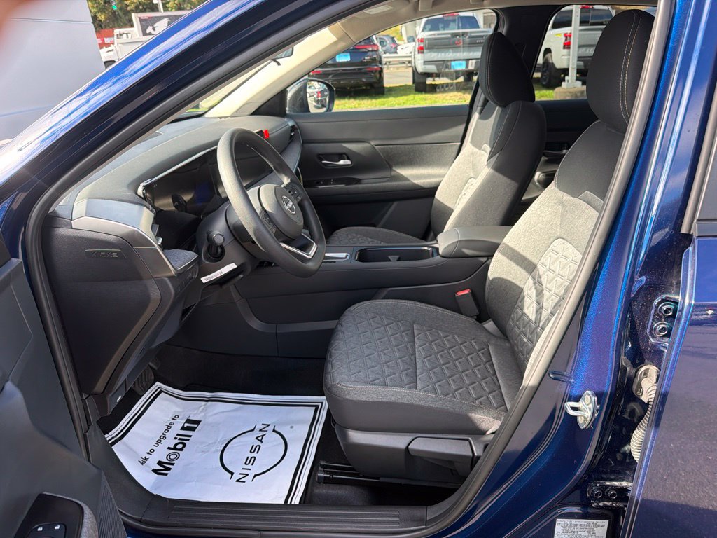 New 2027 Nissan Kicks SV AWD/4WD image 12