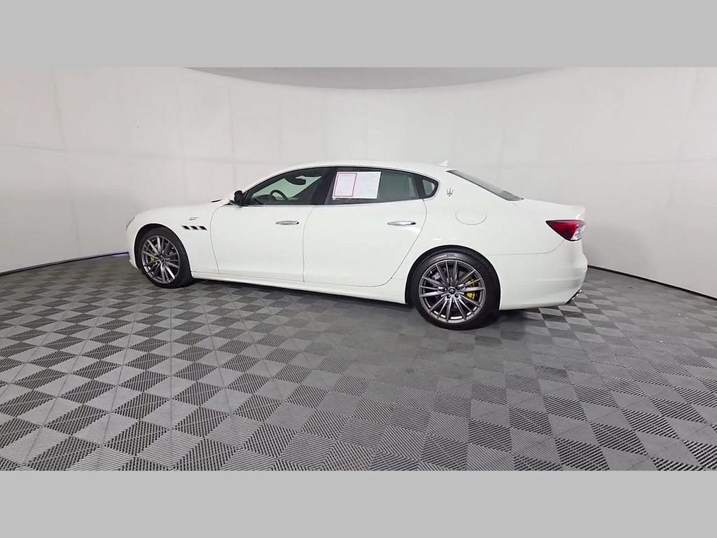 Used 2023 Maserati Quattroporte GT RWD image 44