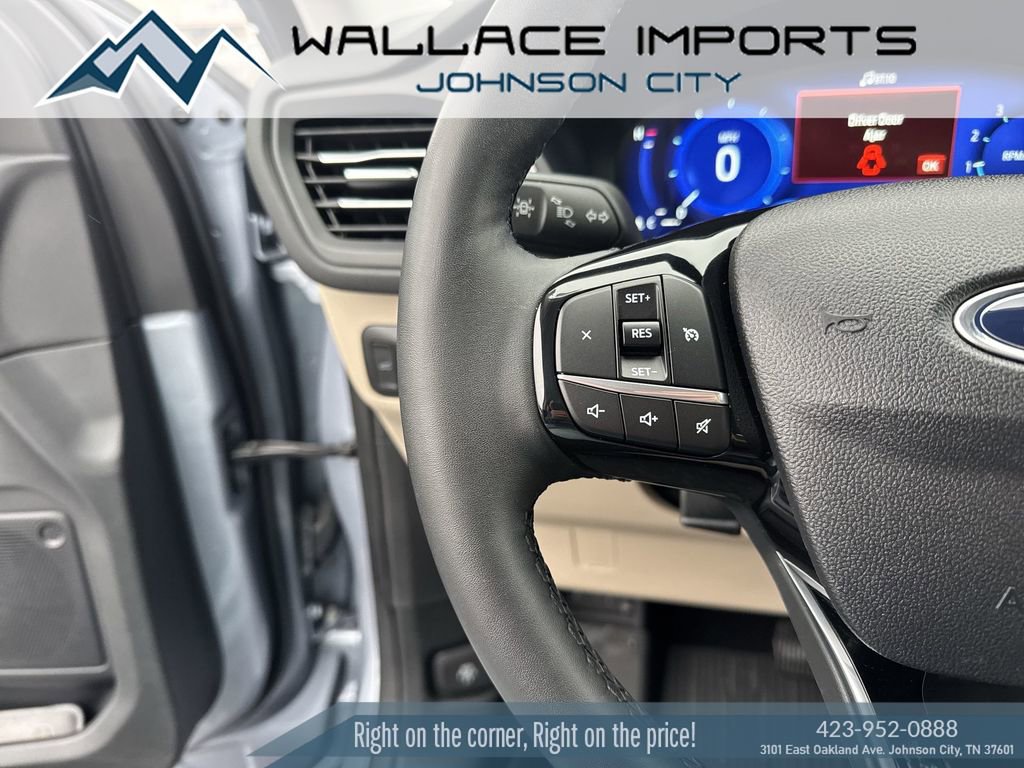 Used 2022 Ford Escape SEL w/ Technology Package image 30