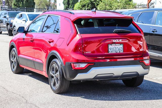 Certified 2025 Kia Niro EX FWD image 7