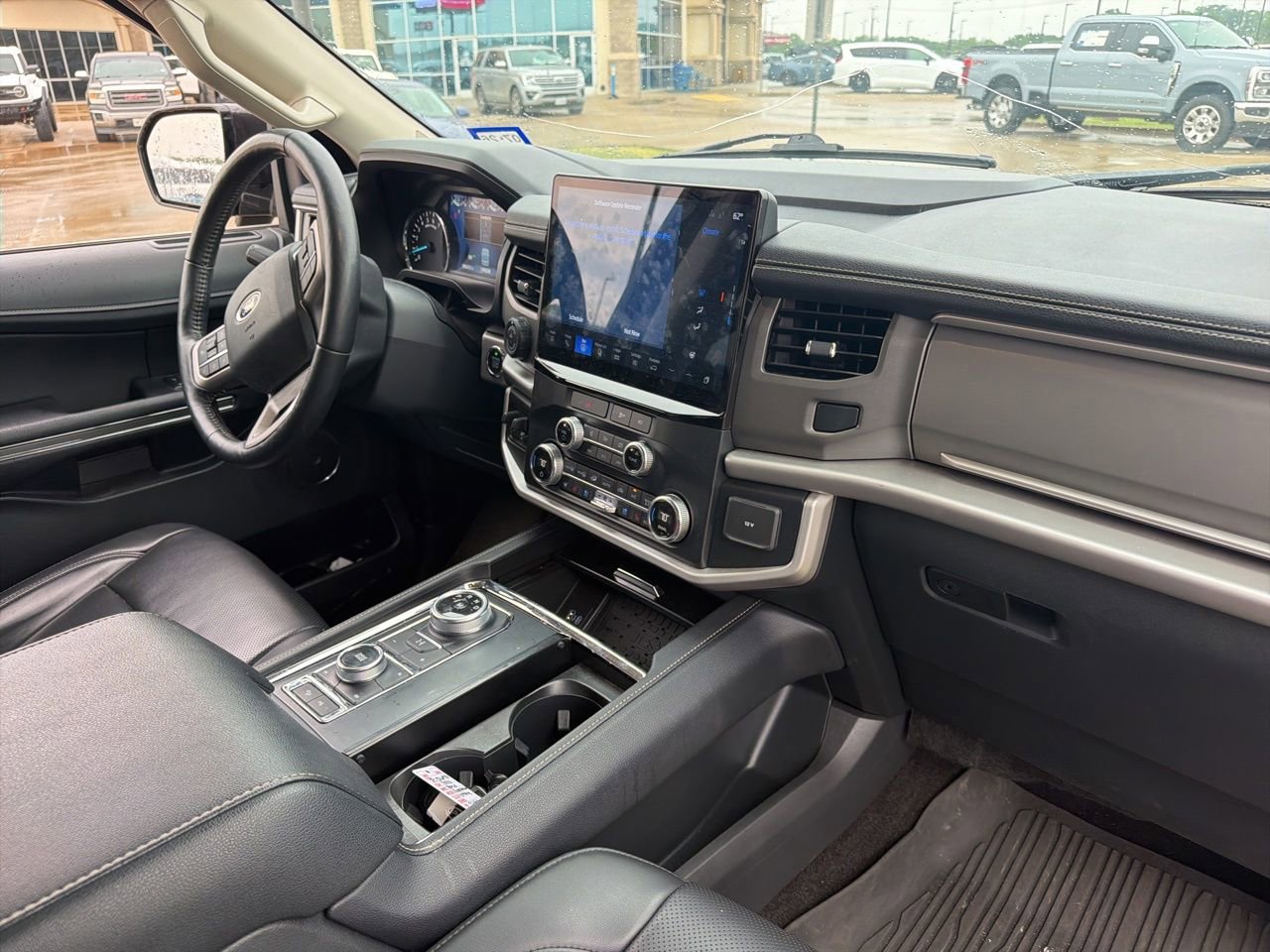 Used 2022 Ford Expedition XLT AWD/4WD image 19