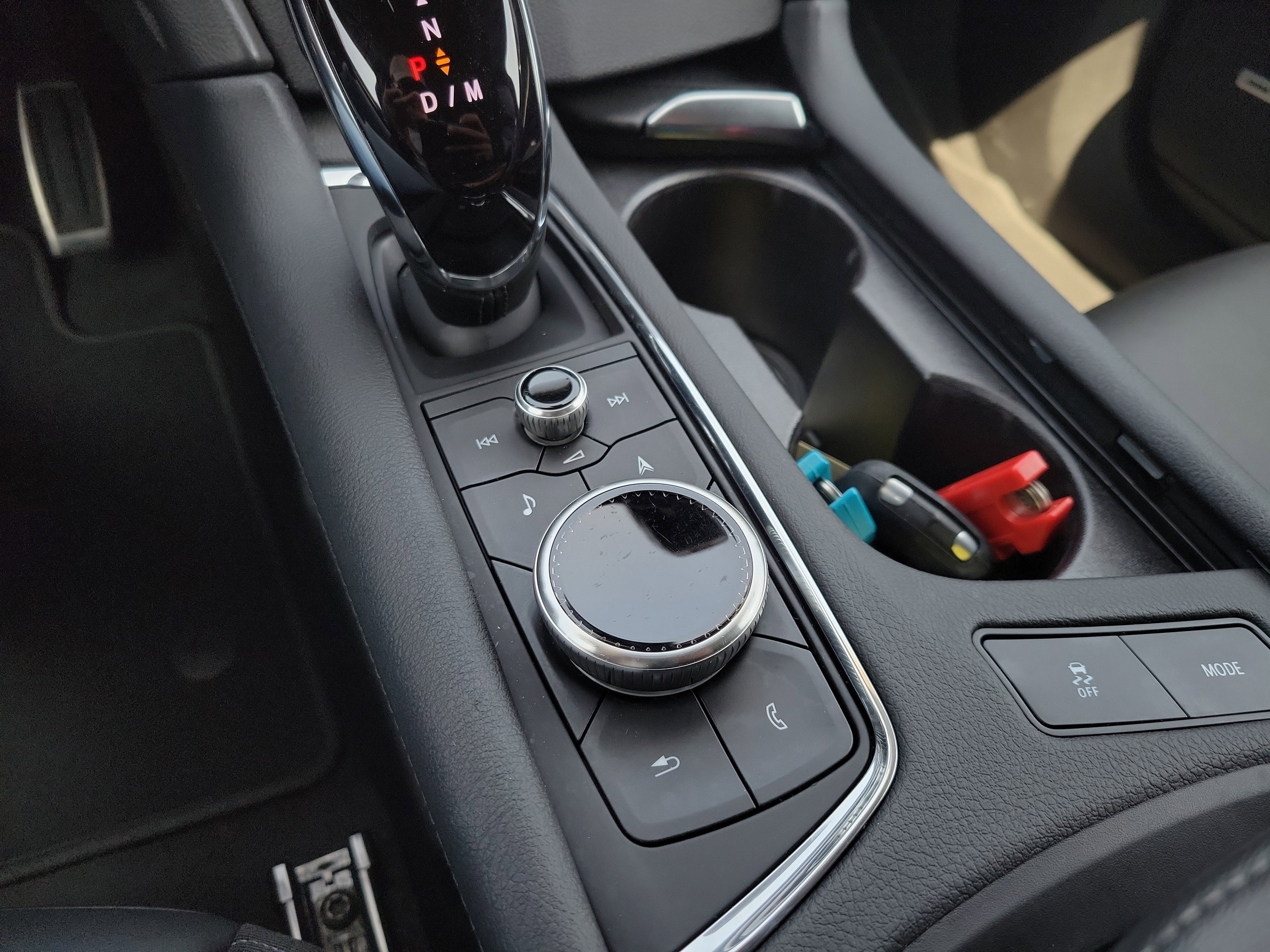 Certified 2024 Cadillac XT6 Sport w/ LPO, Onyx Lite Package image 29