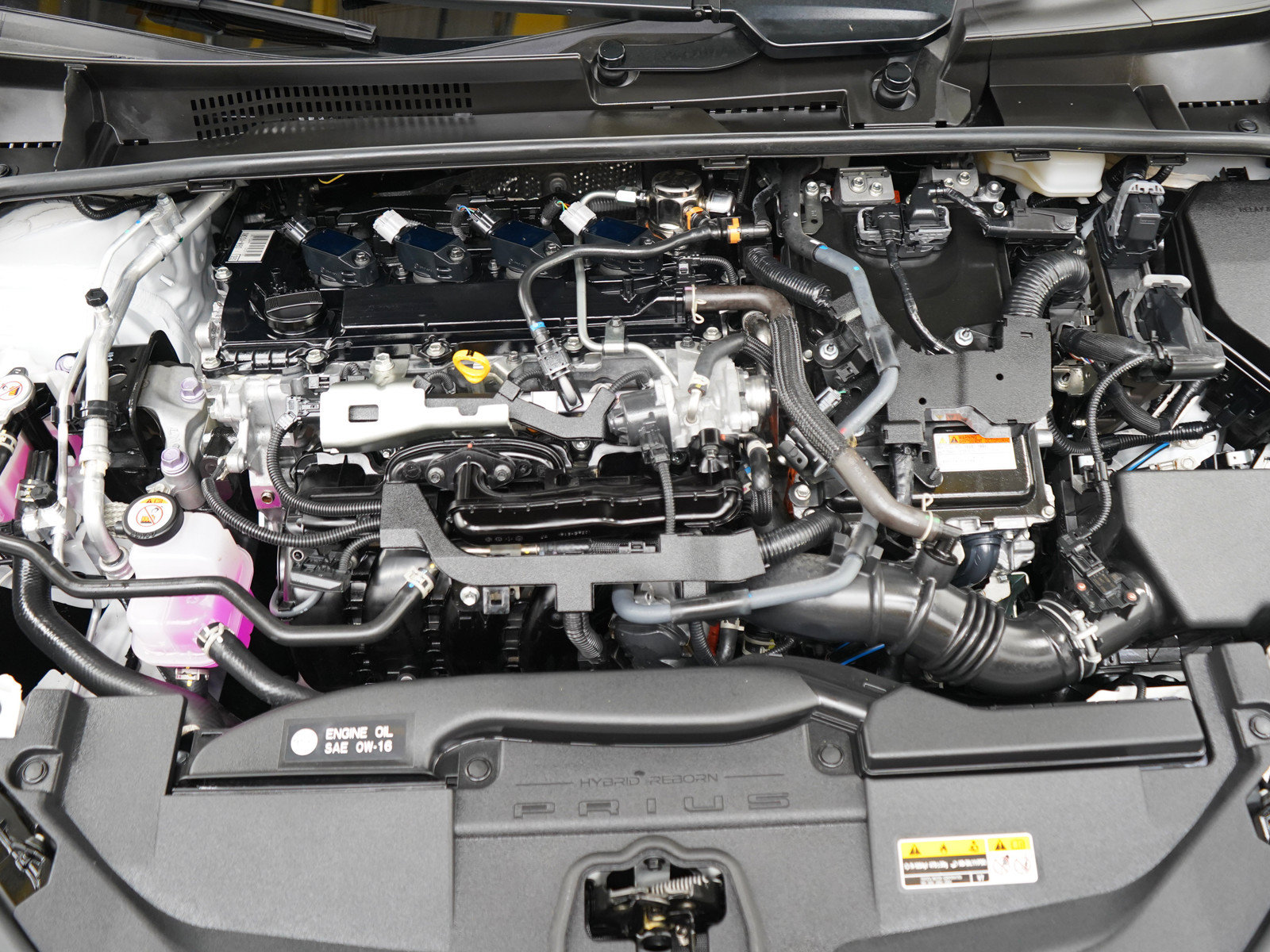 Used 2023 Toyota Prius XLE AWD/4WD image 29
