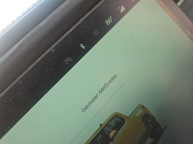 Used 2022 Rivian R1T Adventure image 9