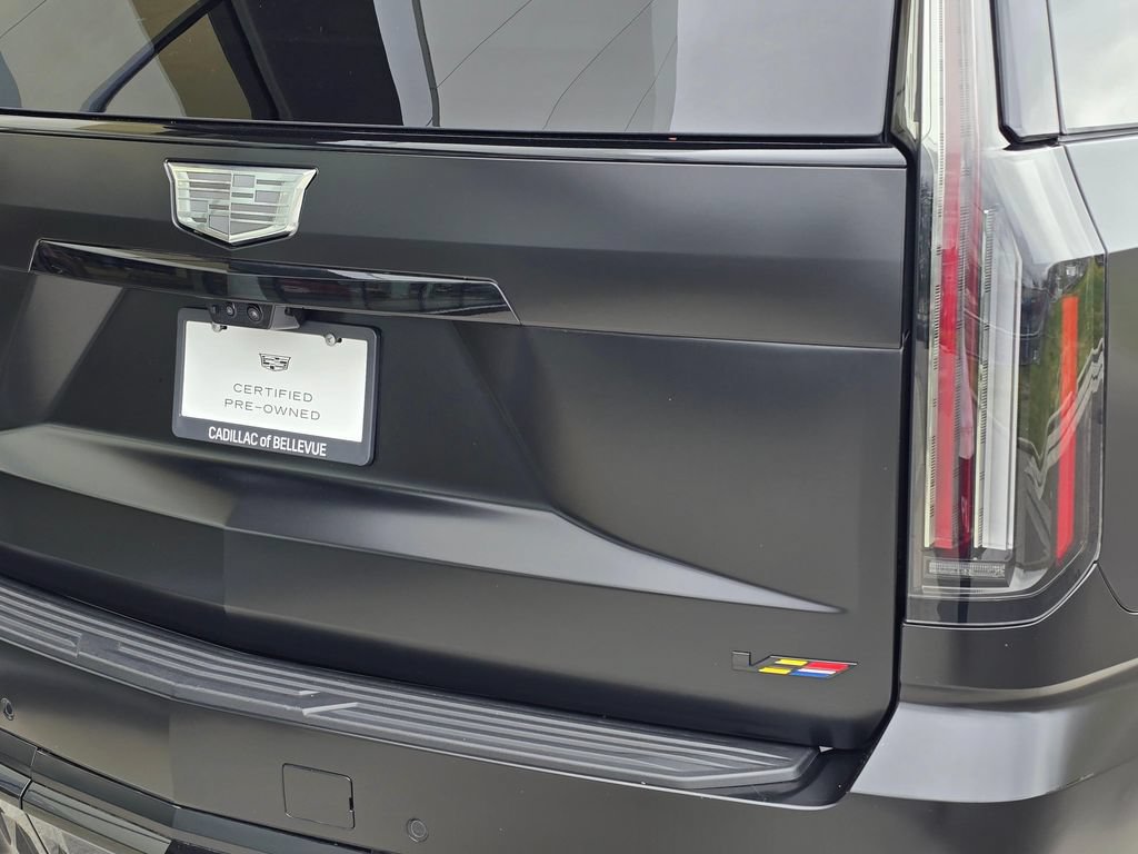 Used 2025 Cadillac Escalade V AWD/4WD image 14