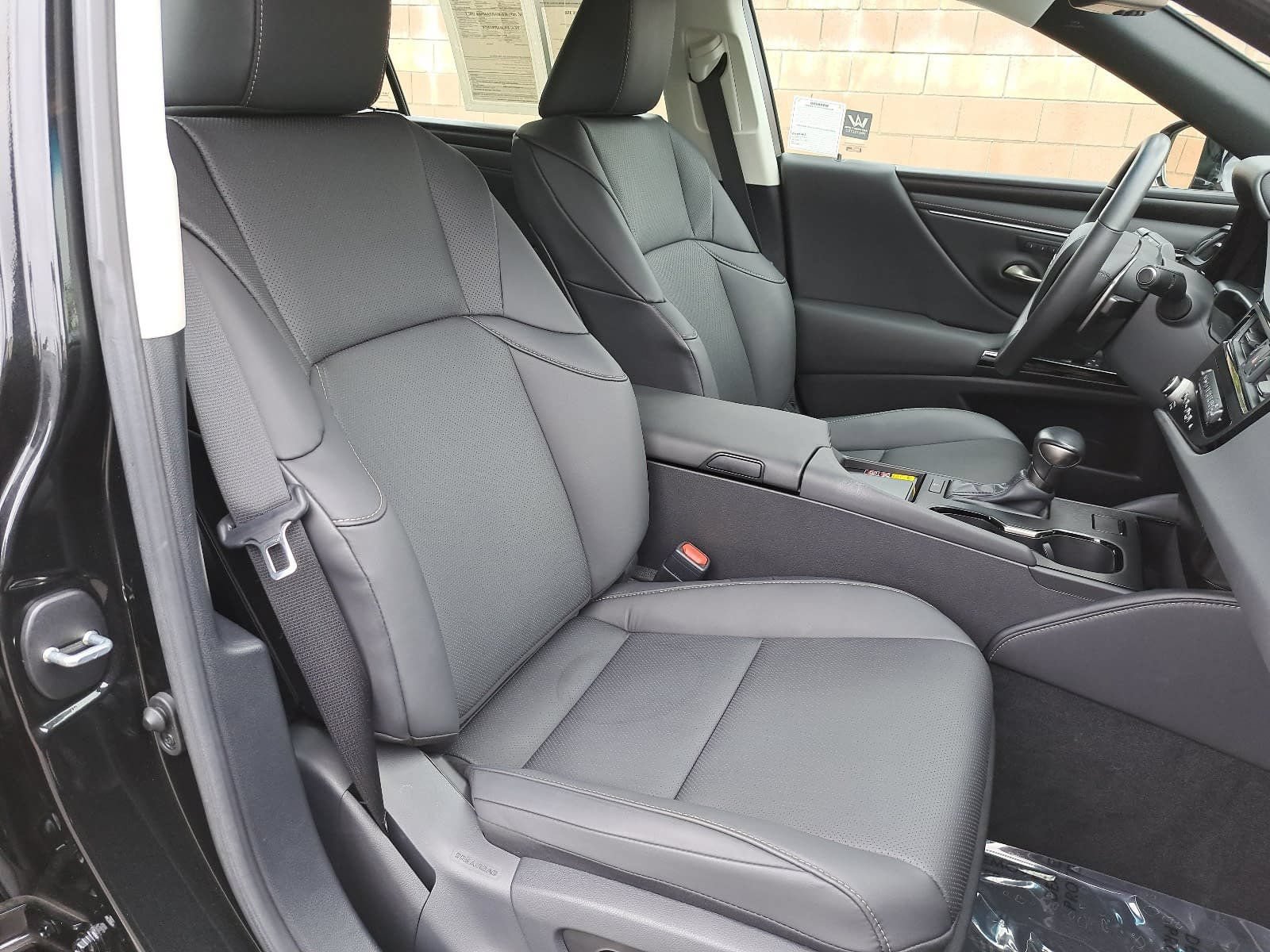 Used 2023 Lexus ES 350 w/ Premium Package FWD image 10