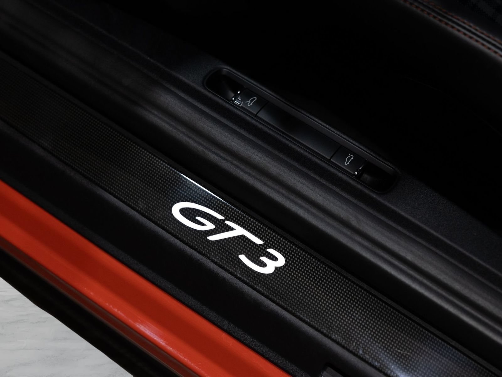 Used 2018 Porsche 911 GT3 RWD image 56