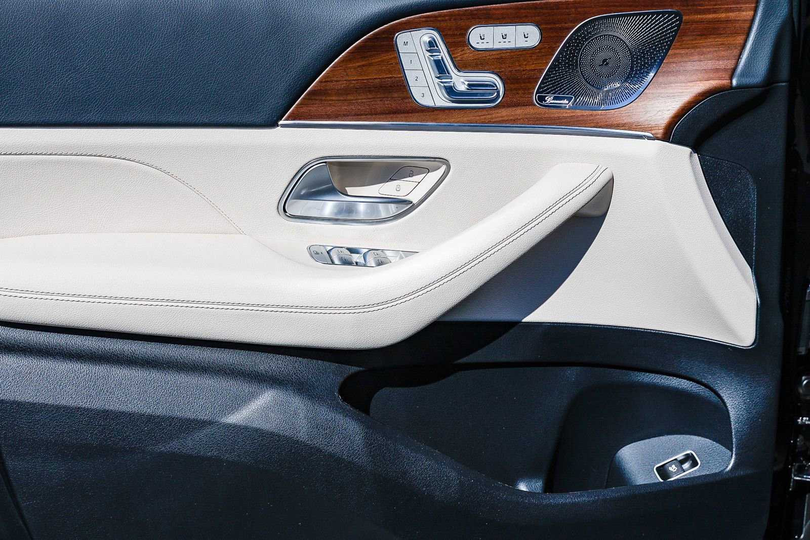 New 2026 Mercedes-Benz GLS 450 4MATIC image 21